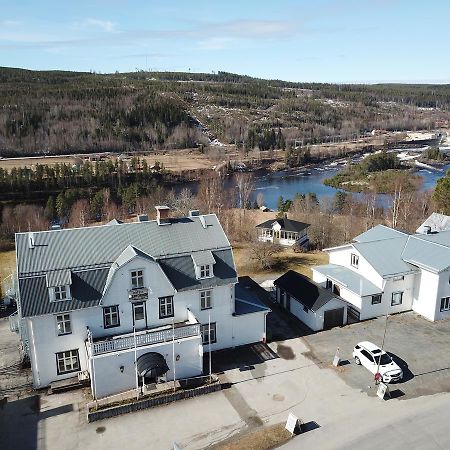 Hotell Restaurang Naemforsen Näsåker Esterno foto