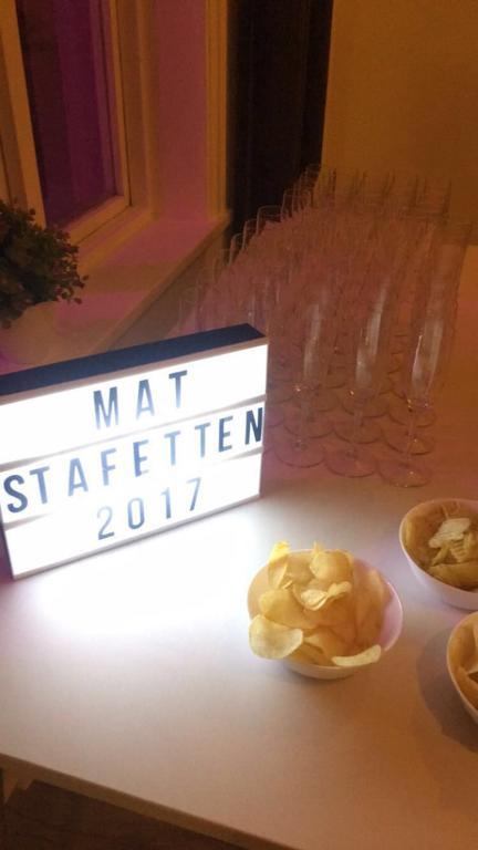 Hotell Restaurang Naemforsen Näsåker Esterno foto