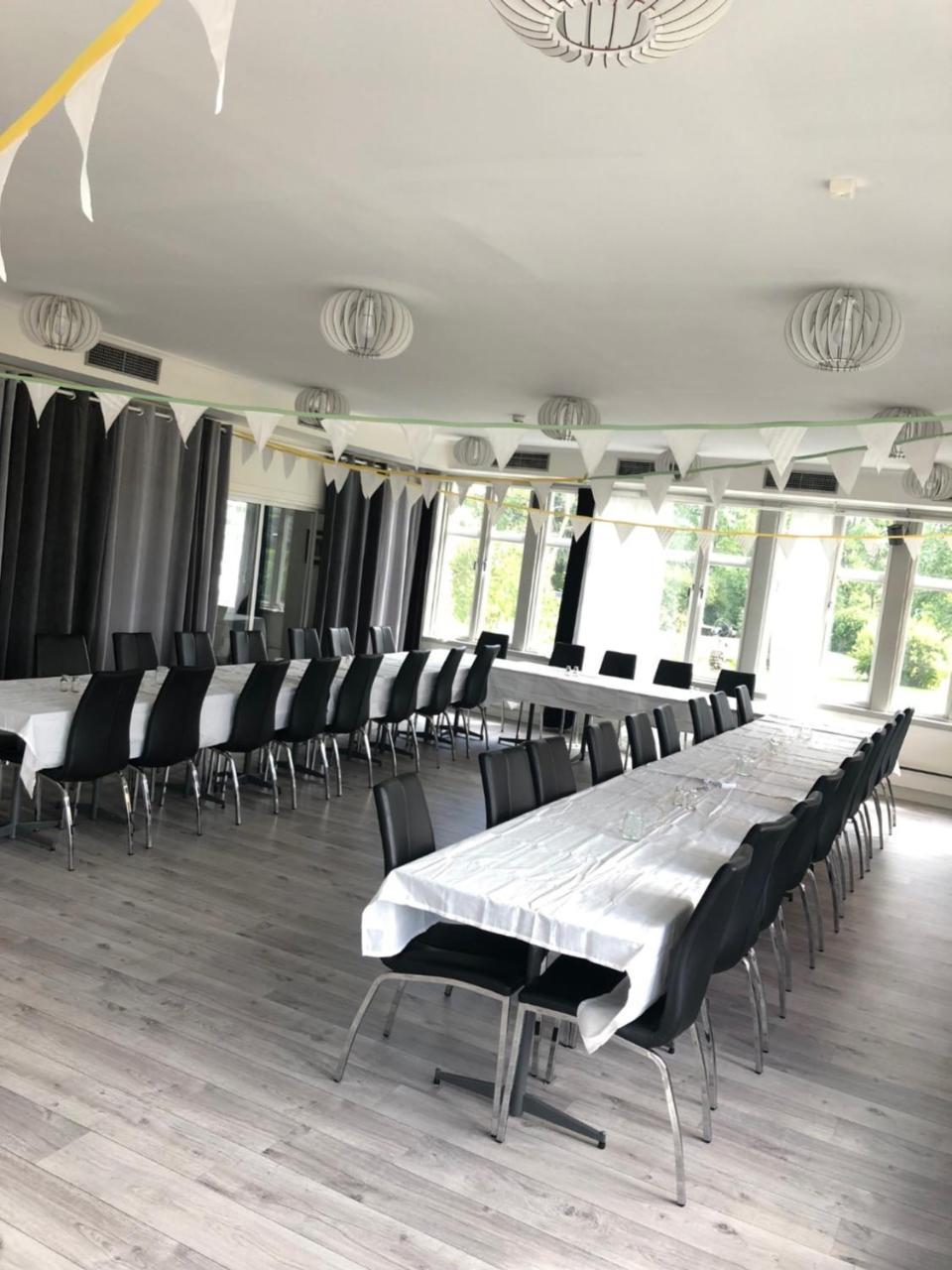Hotell Restaurang Naemforsen Näsåker Esterno foto