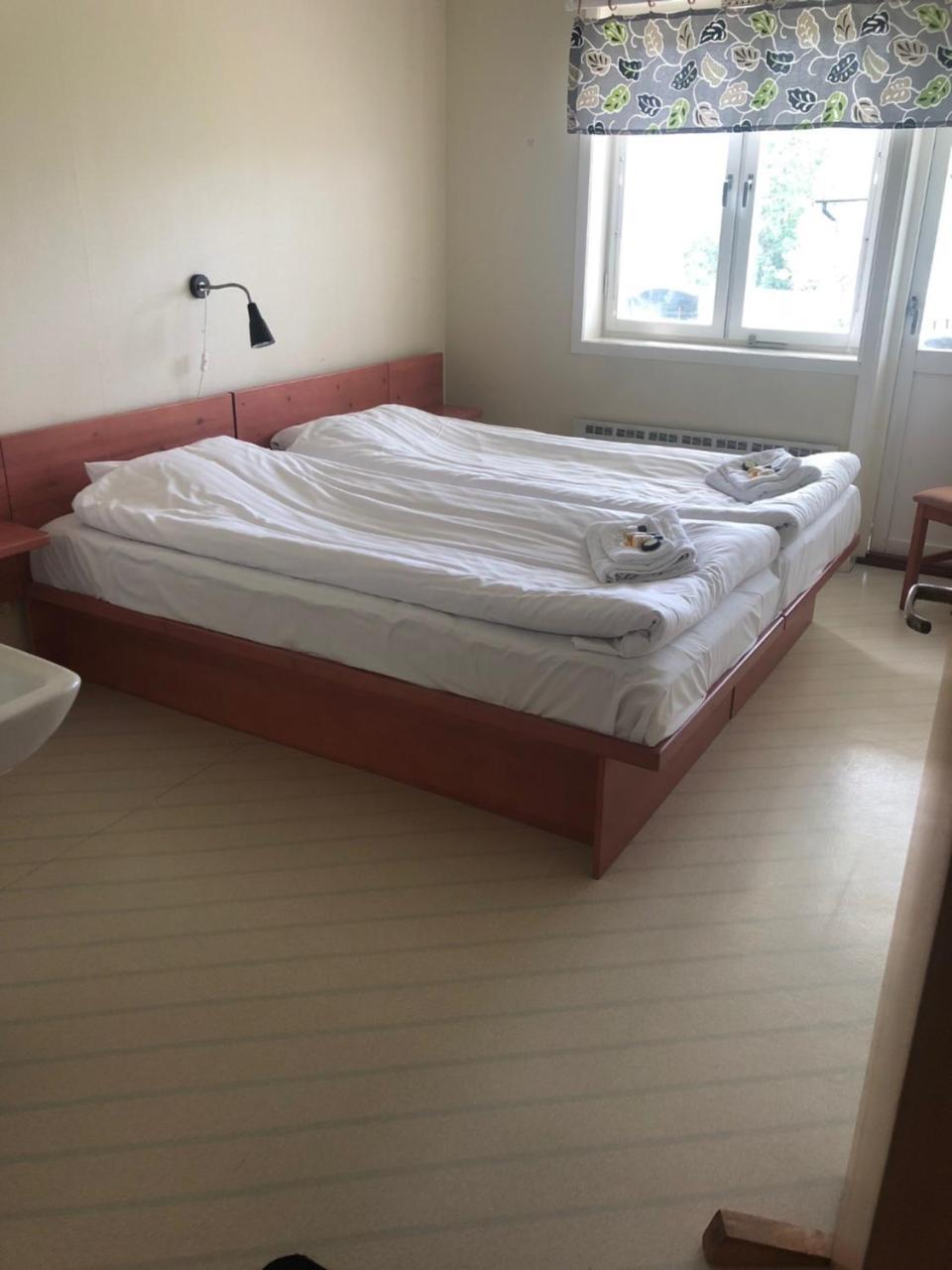 Hotell Restaurang Naemforsen Näsåker Esterno foto