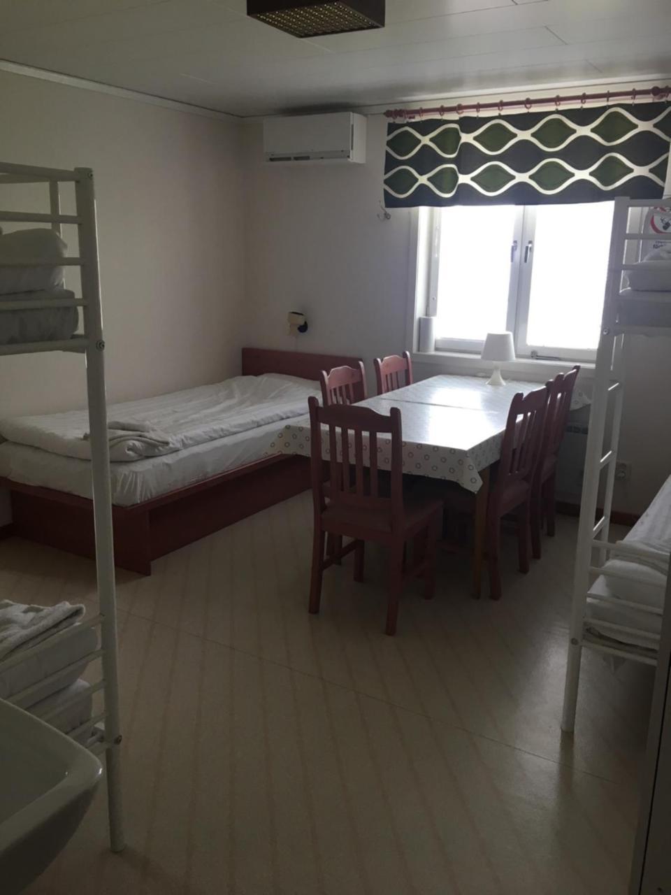 Hotell Restaurang Naemforsen Näsåker Esterno foto